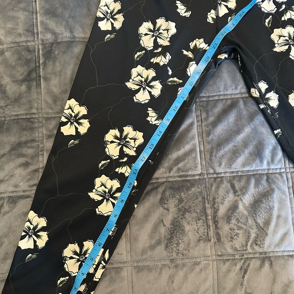 Sam Edelman High Waisted Floral Cropped Leggings Size L - Picture 9 of 10